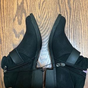 BLOWFISH - Womens Boots - Size 7